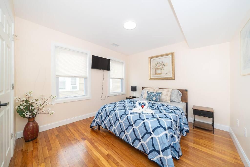 Tranquil 3br W Balcony, Parking, Bathtub Near Franklin Park Zoo 303 *