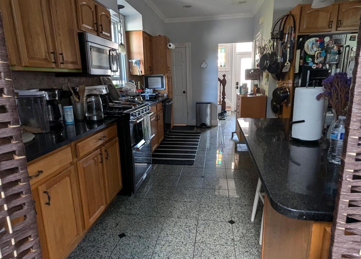 Large W/ Private Bath,great Location Homestay