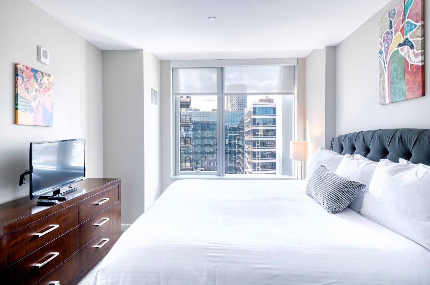 Modern With Water Views Apartment Boston
