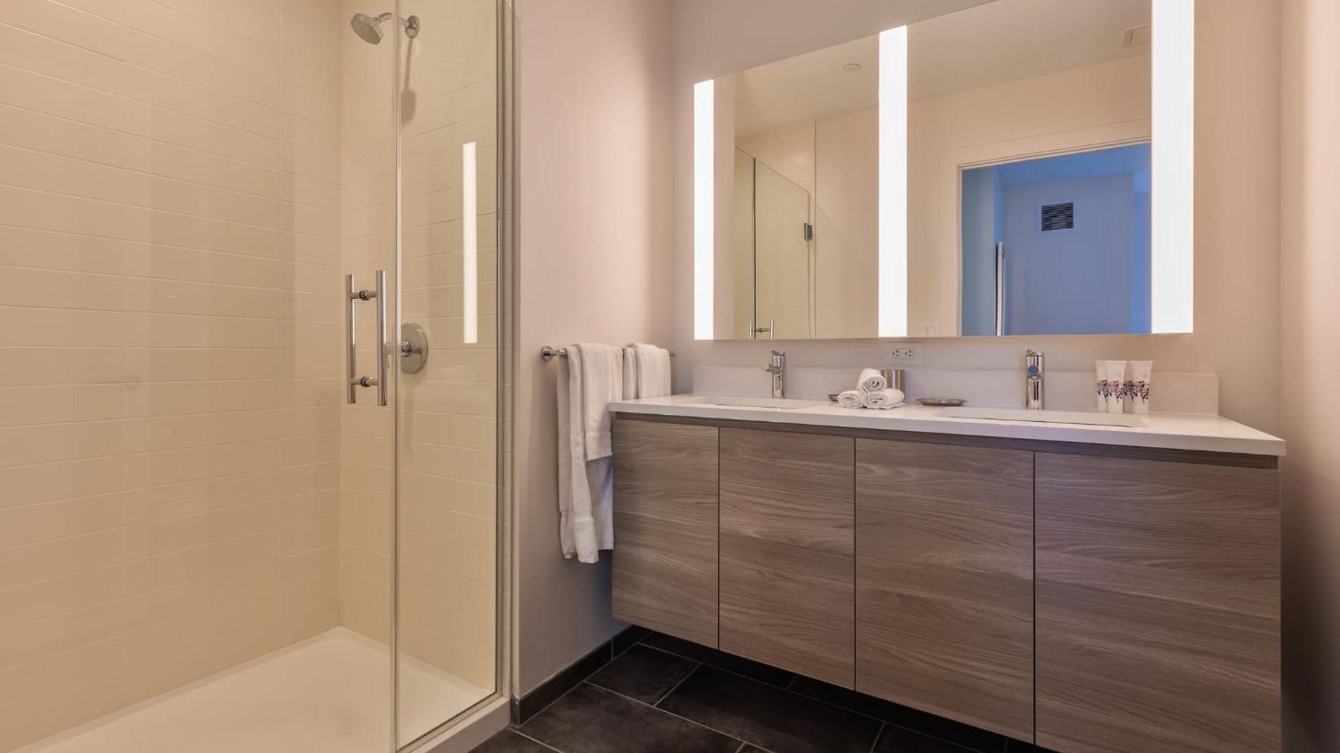 Luxury With Kitchen And Pool Apartment Boston
