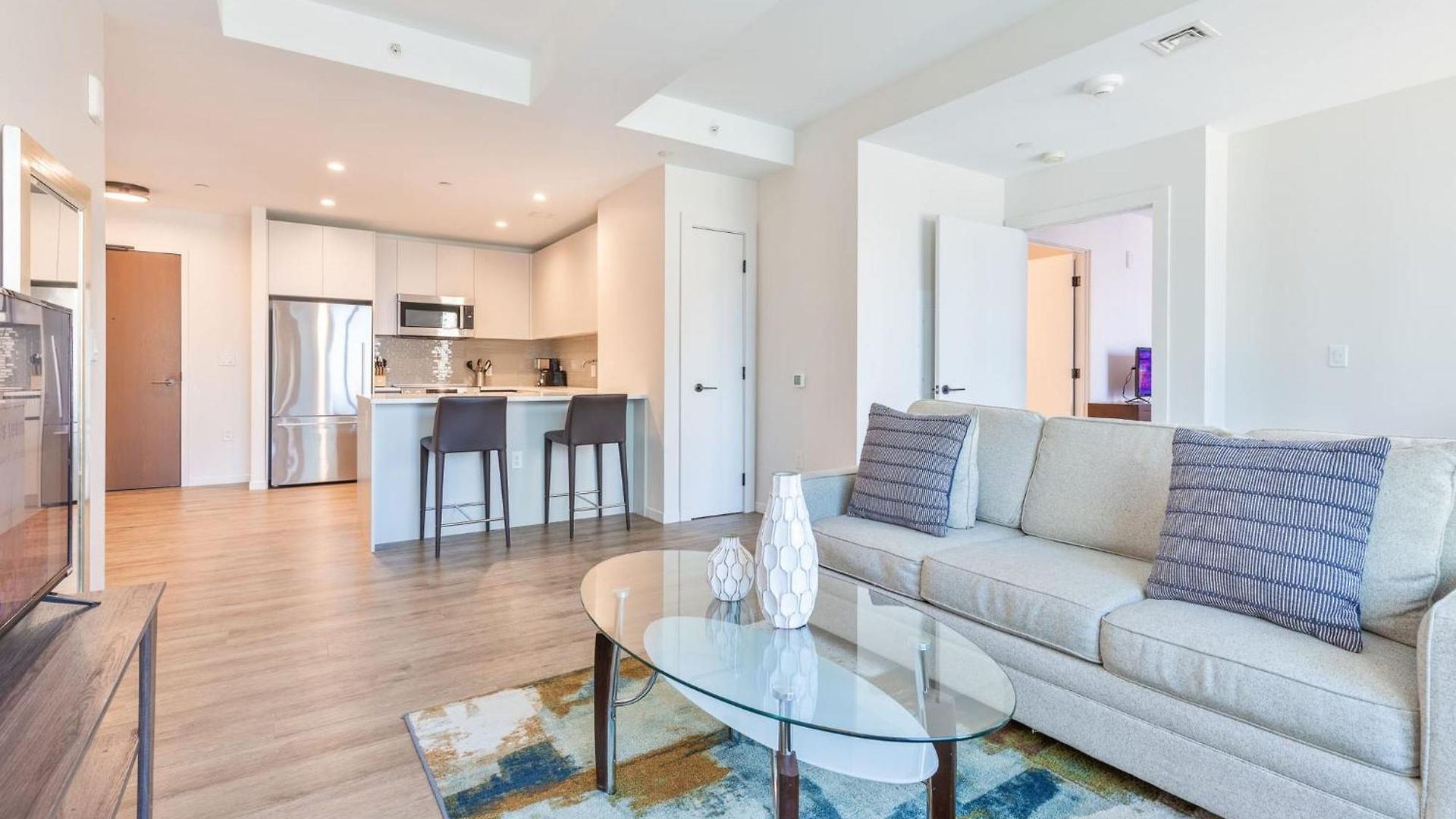 Apartment Luxury With Kitchen And Pool