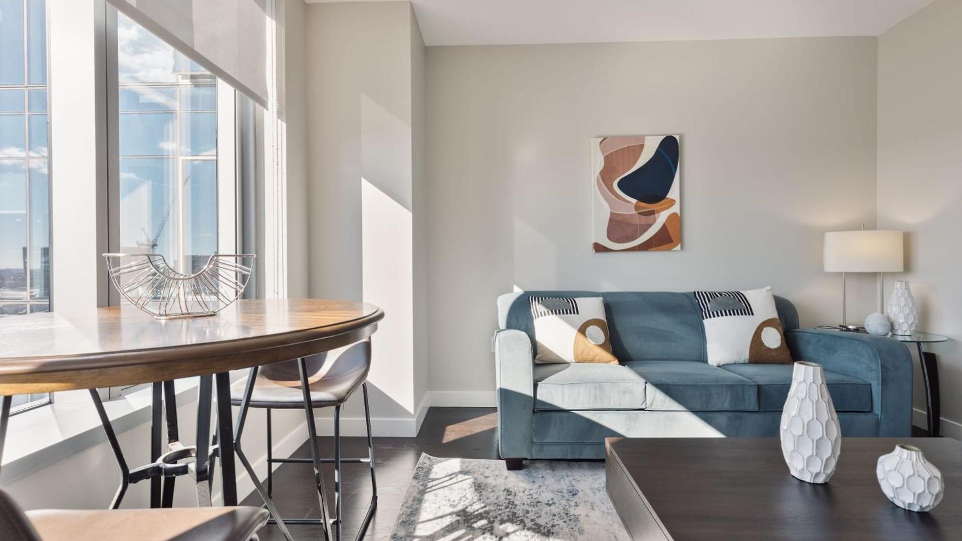 Bright & Modern Downtown Seaport Apartment