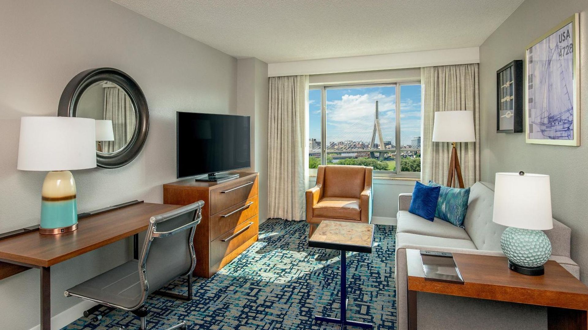 Hotel By Marriott Harbor On Tudor Wharf