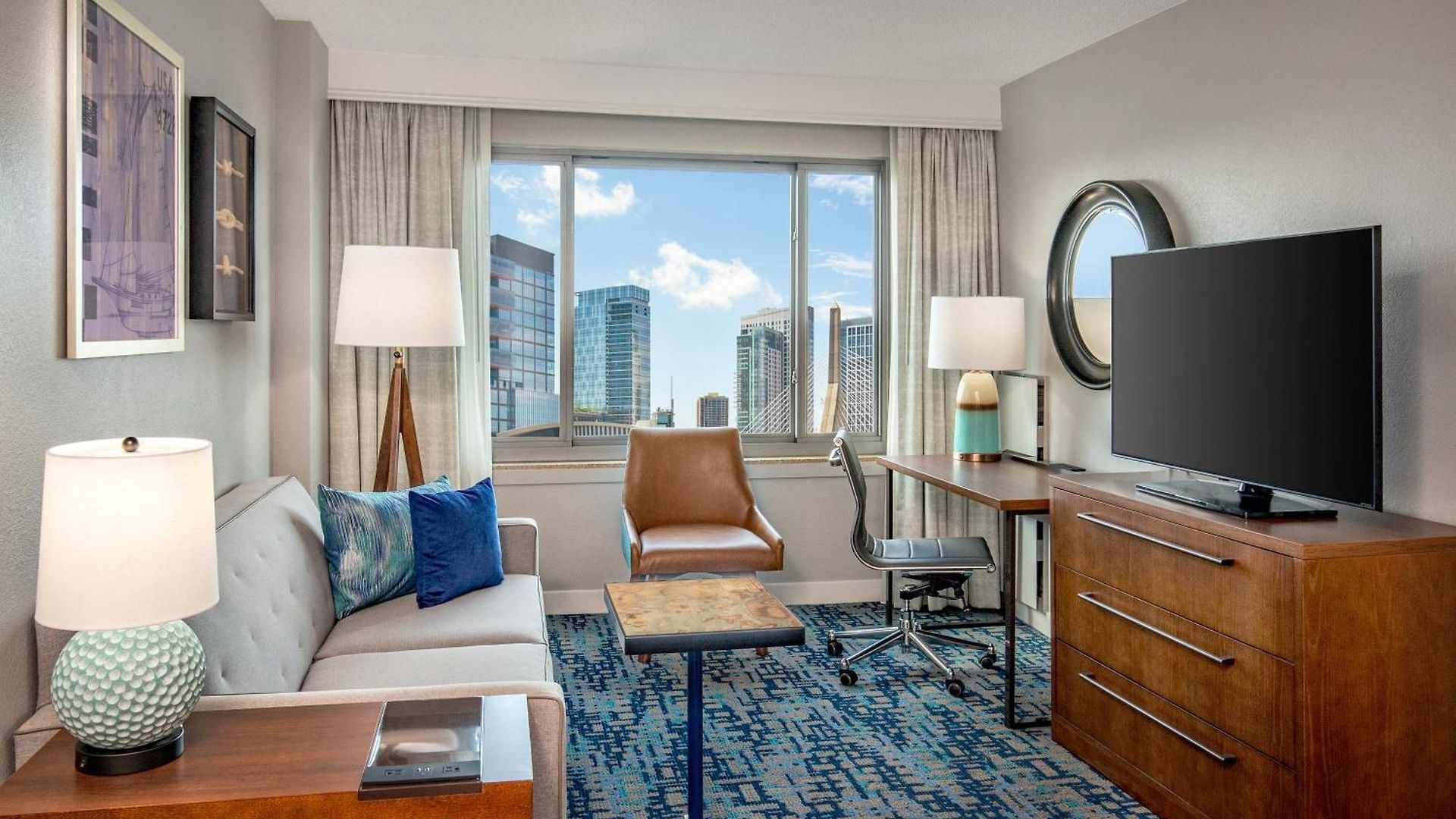 Hotel By Marriott Harbor On Tudor Wharf 3*