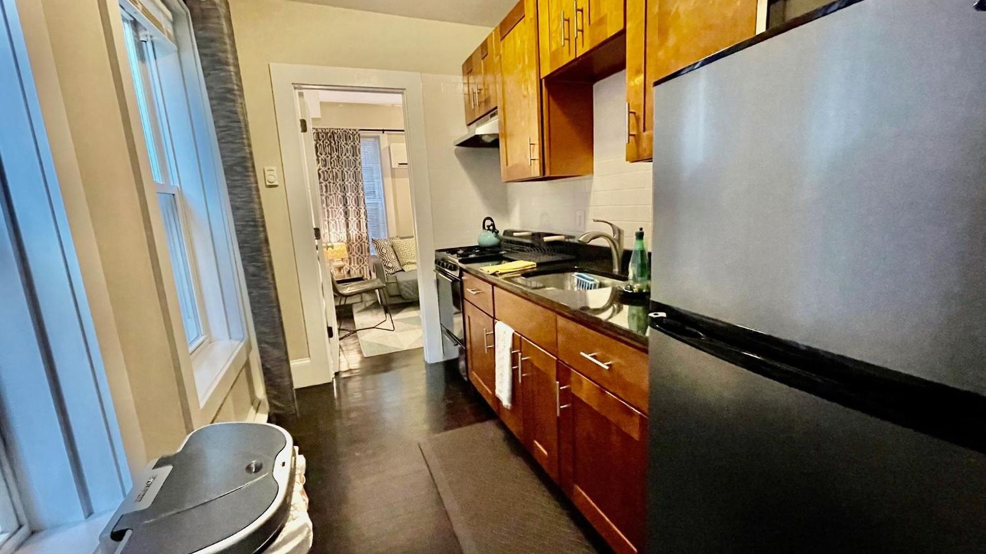 Beautiful 3br 3ba Duplex Parking Location * Boston