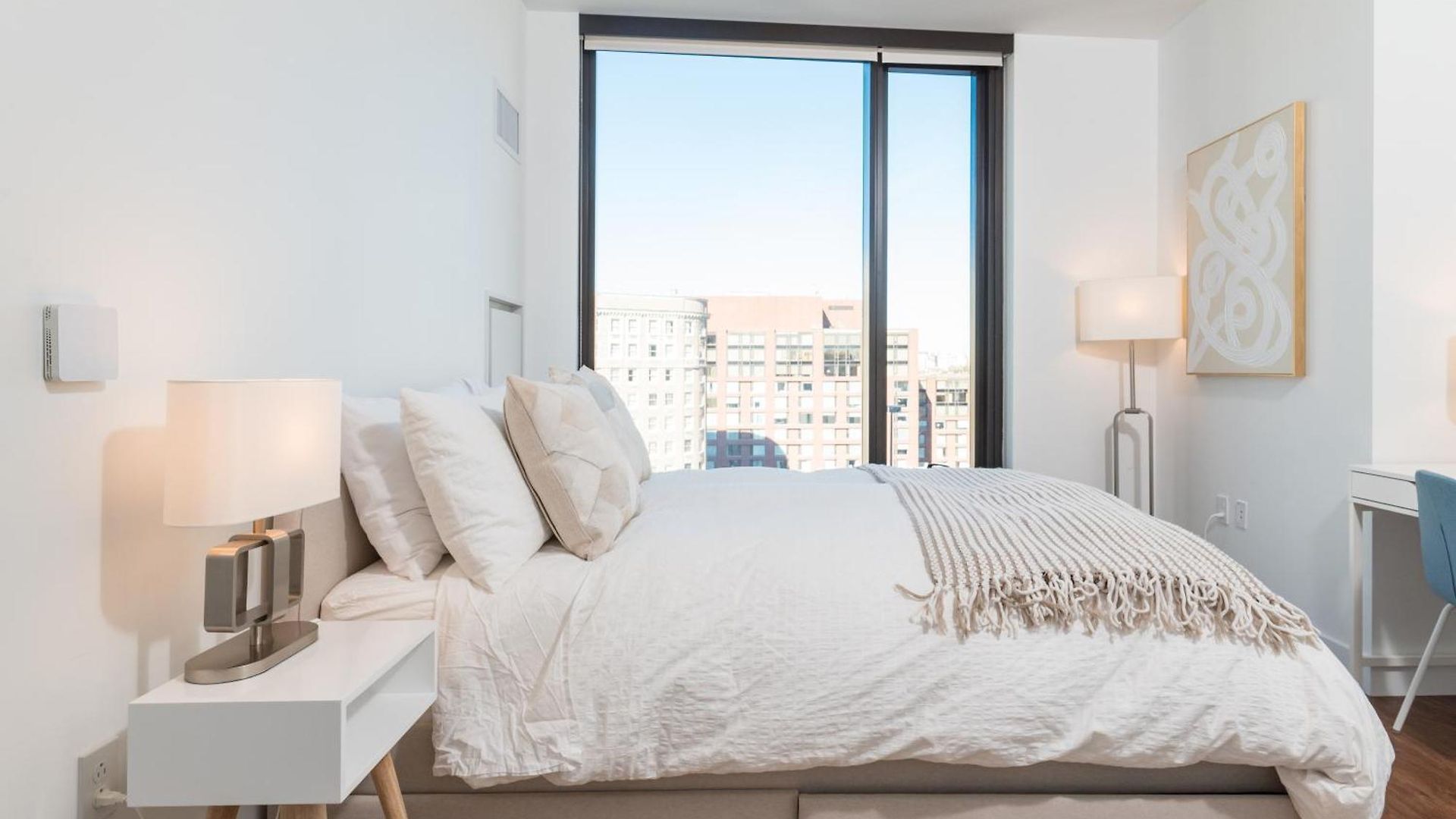 Luxury 2br Backbay Common T-station Roof Lounge Gym Apartment *