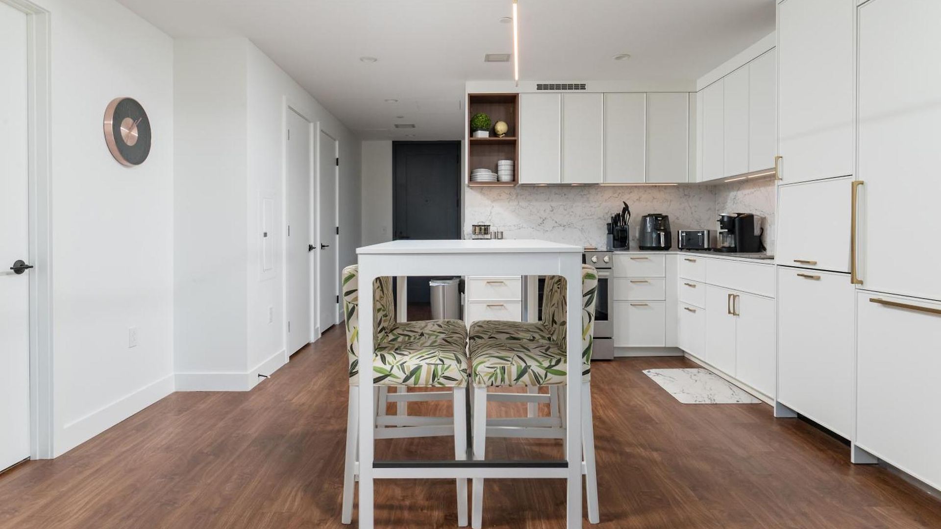 Luxury 2br Backbay Common T-station Roof Lounge Gym * Boston