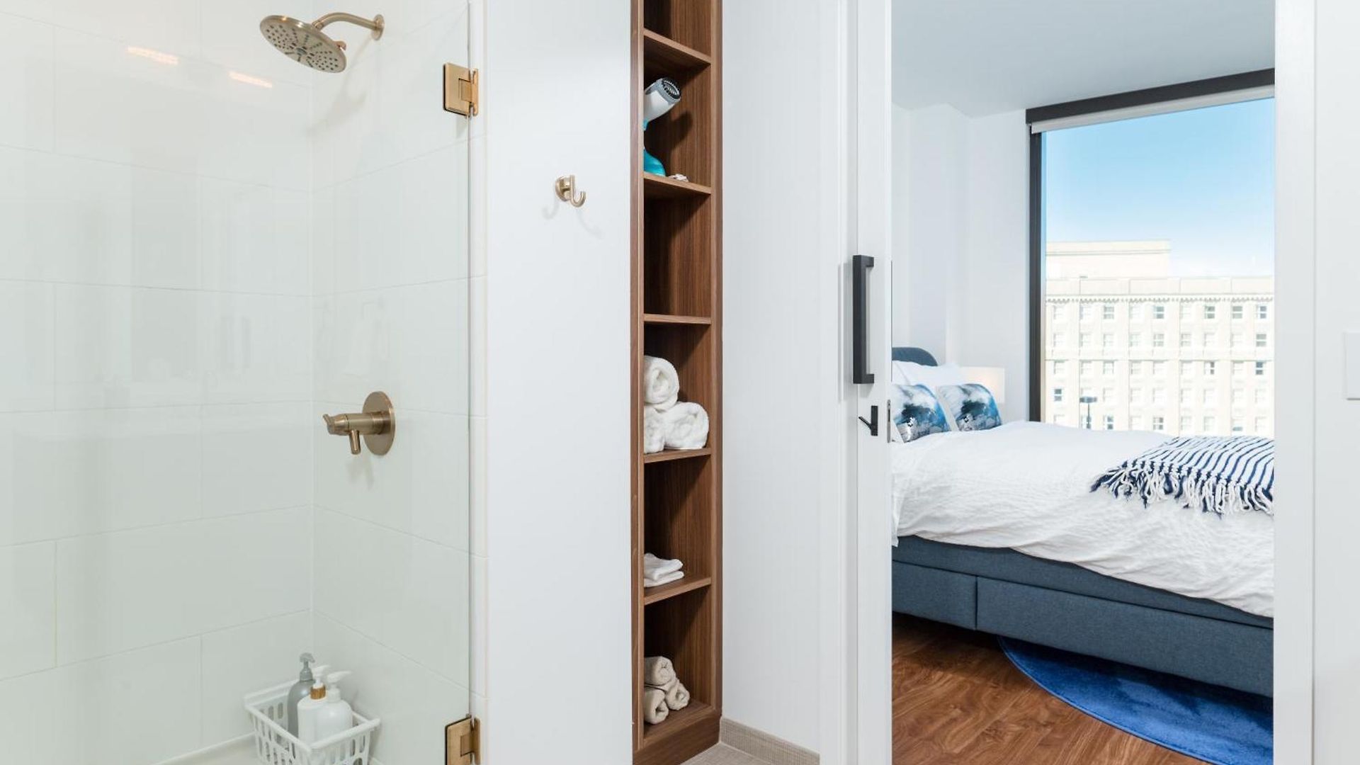 Luxury 2br Backbay Common T-station Roof Lounge Gym Apartment