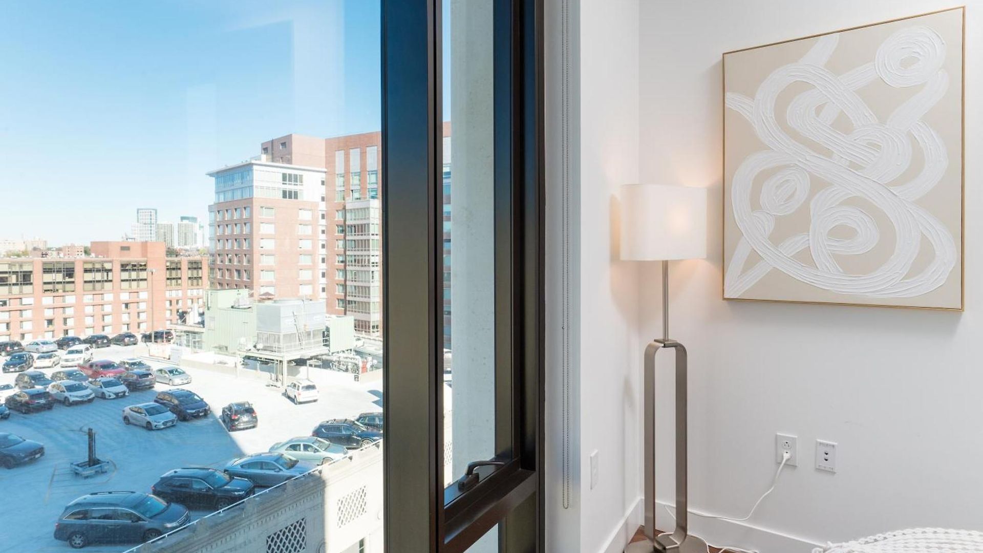Luxury 2br Backbay Common T-station Roof Lounge Gym *