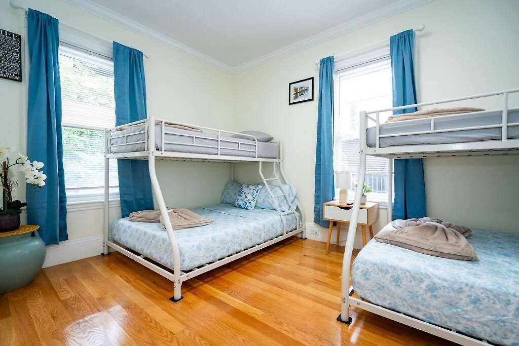 14b-newly Renovated, Uniquely Decorated * Boston