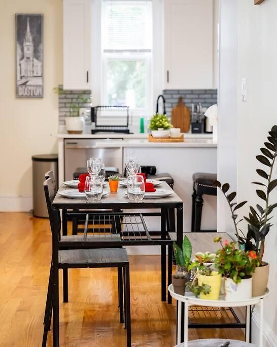 14b-newly Renovated, Uniquely Decorated Apartment *