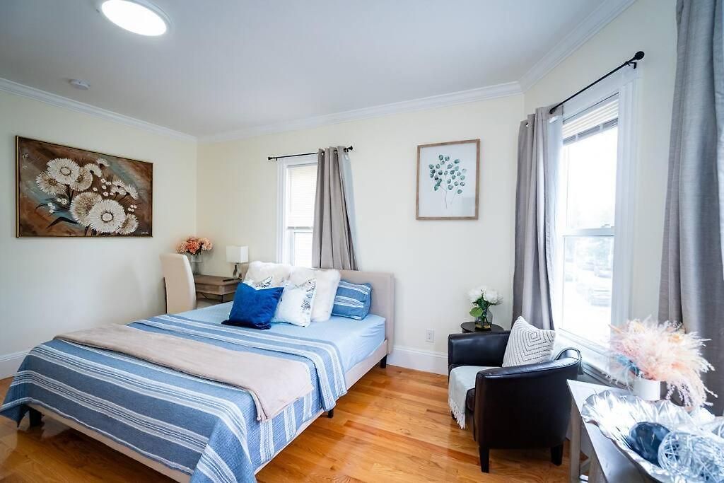 Apartment 14b-newly Renovated, Uniquely Decorated *