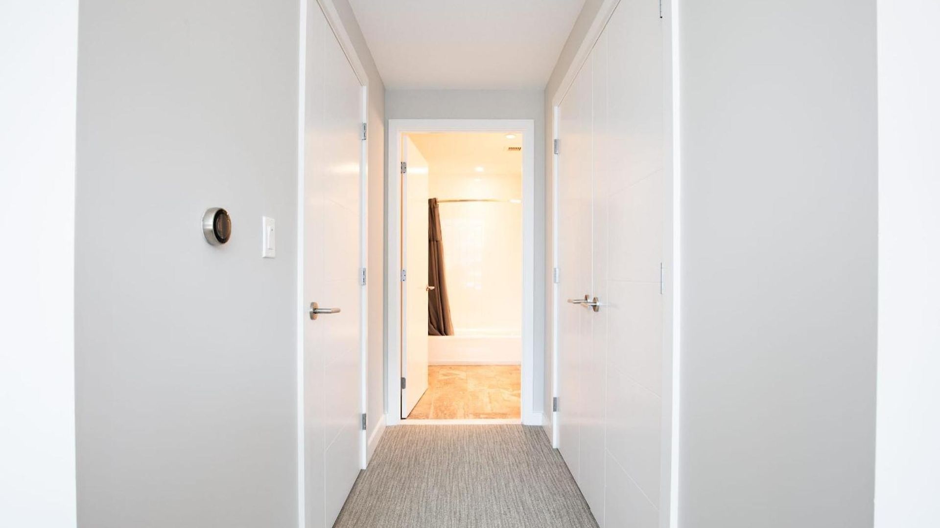 Apartment Luxury With Balcony In Seaport