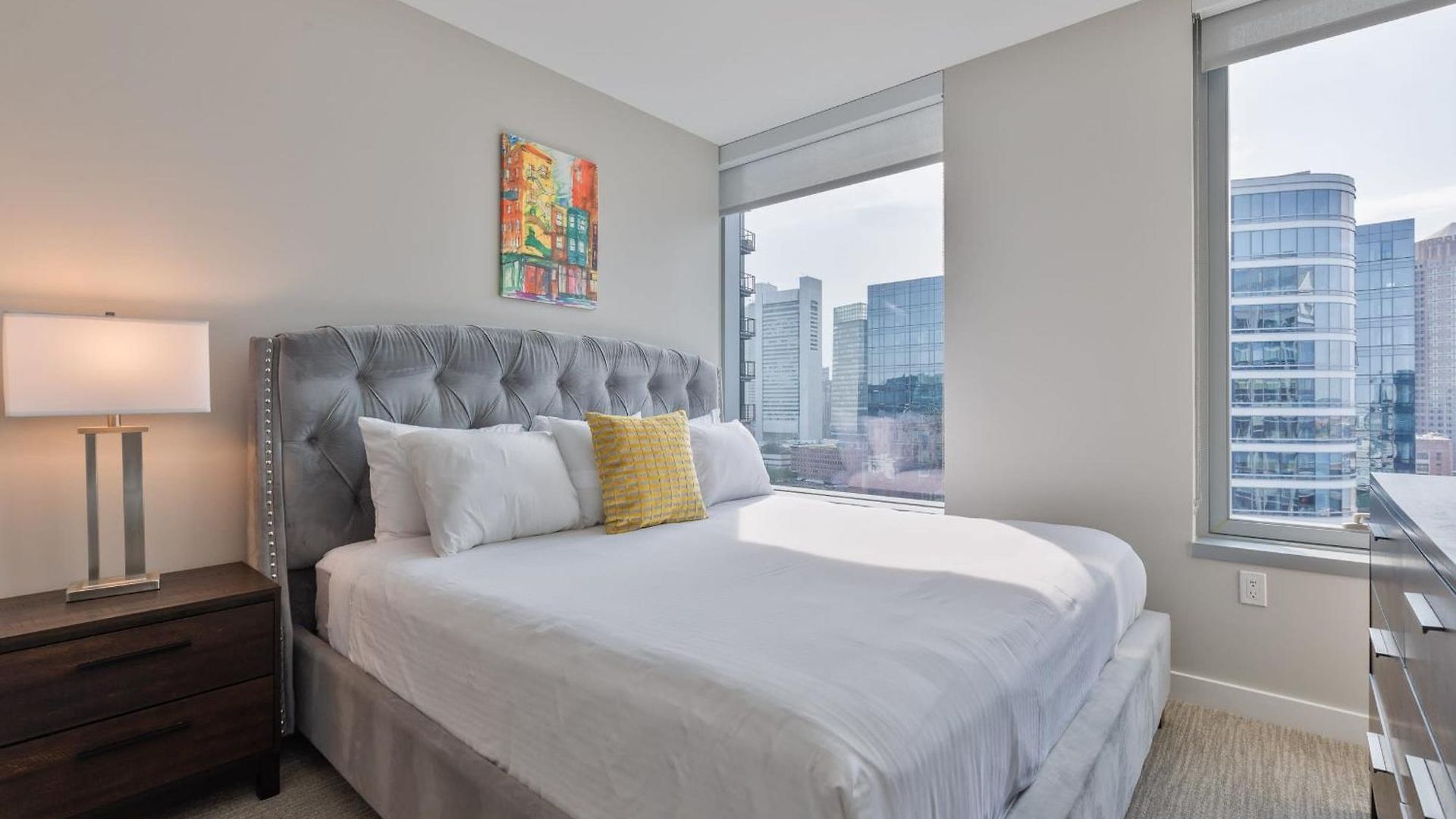Luxury With Balcony In Seaport Apartment Boston