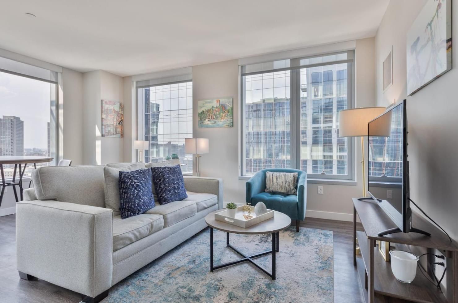 Apartment Luxury With Balcony In Seaport Boston
