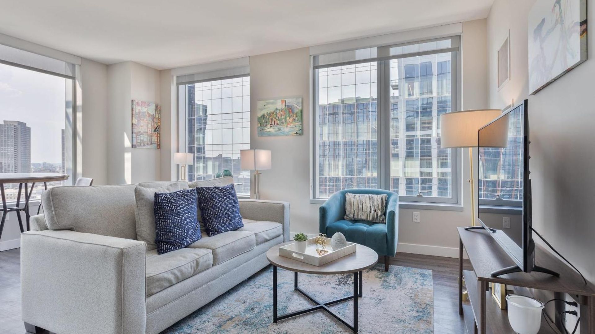 Luxury With Balcony In Seaport * Boston