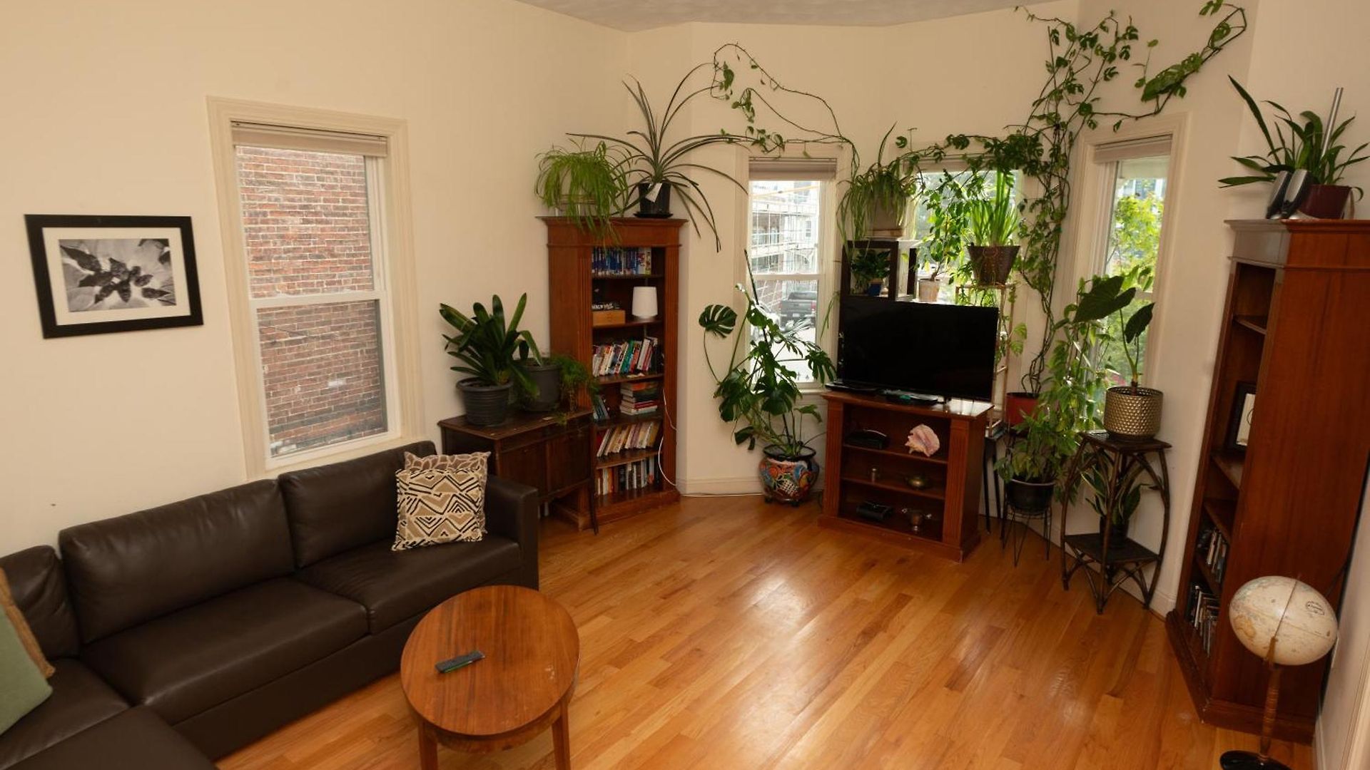 2 Bedroom In Jamaica Plain With Parking