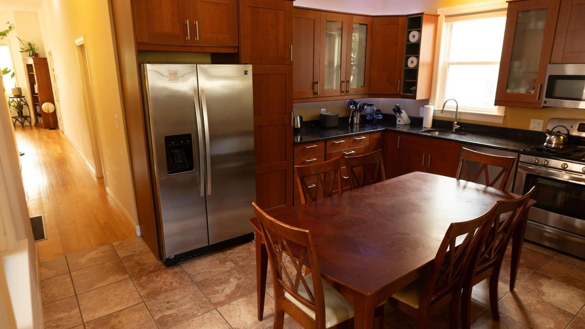 2 Bedroom In Jamaica Plain With Parking *