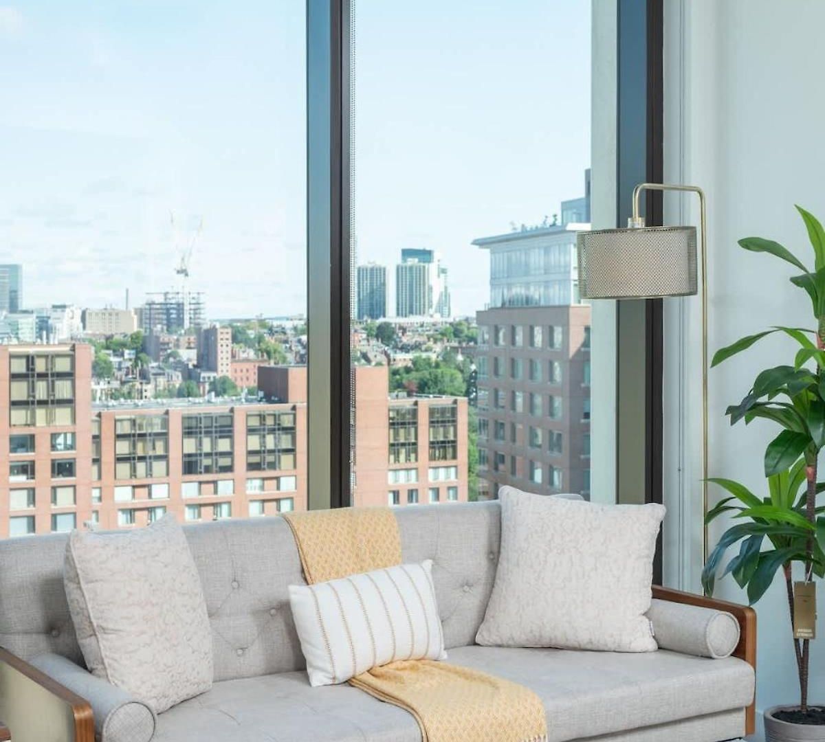 Back-bay 2br Penthouse W Roof And Gym Apartment Boston