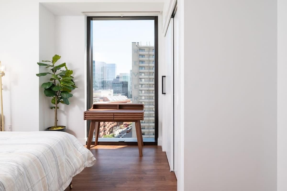 Back-bay Upscale Penthouse W Roof-top Apartment Boston