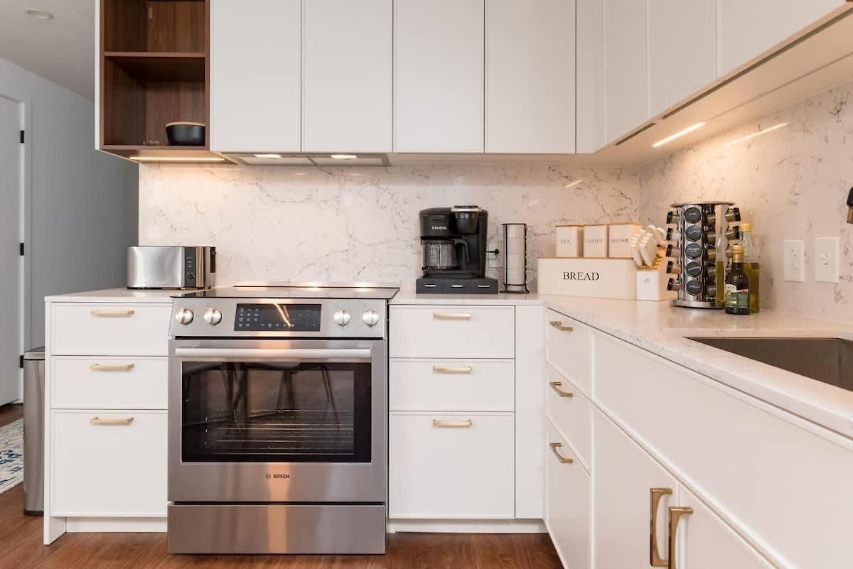Back-bay Penthouse Downtown & Parking & Gym Apartment Boston