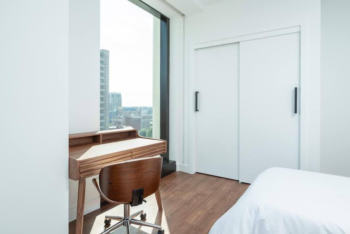 Apartment Back-bay 2br Penthouse W Roof And Gym