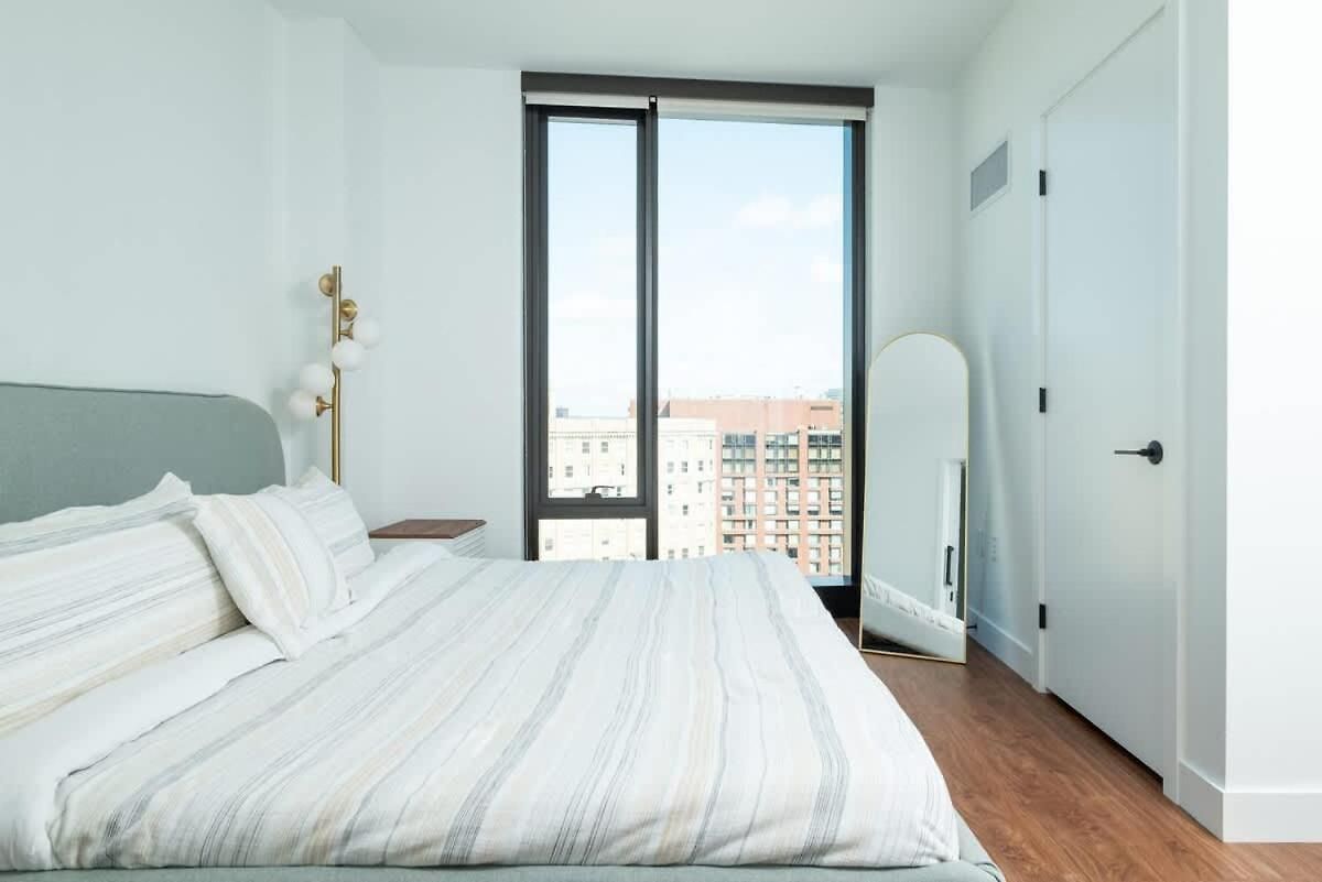Back-bay 2br Penthouse W Roof And Gym *