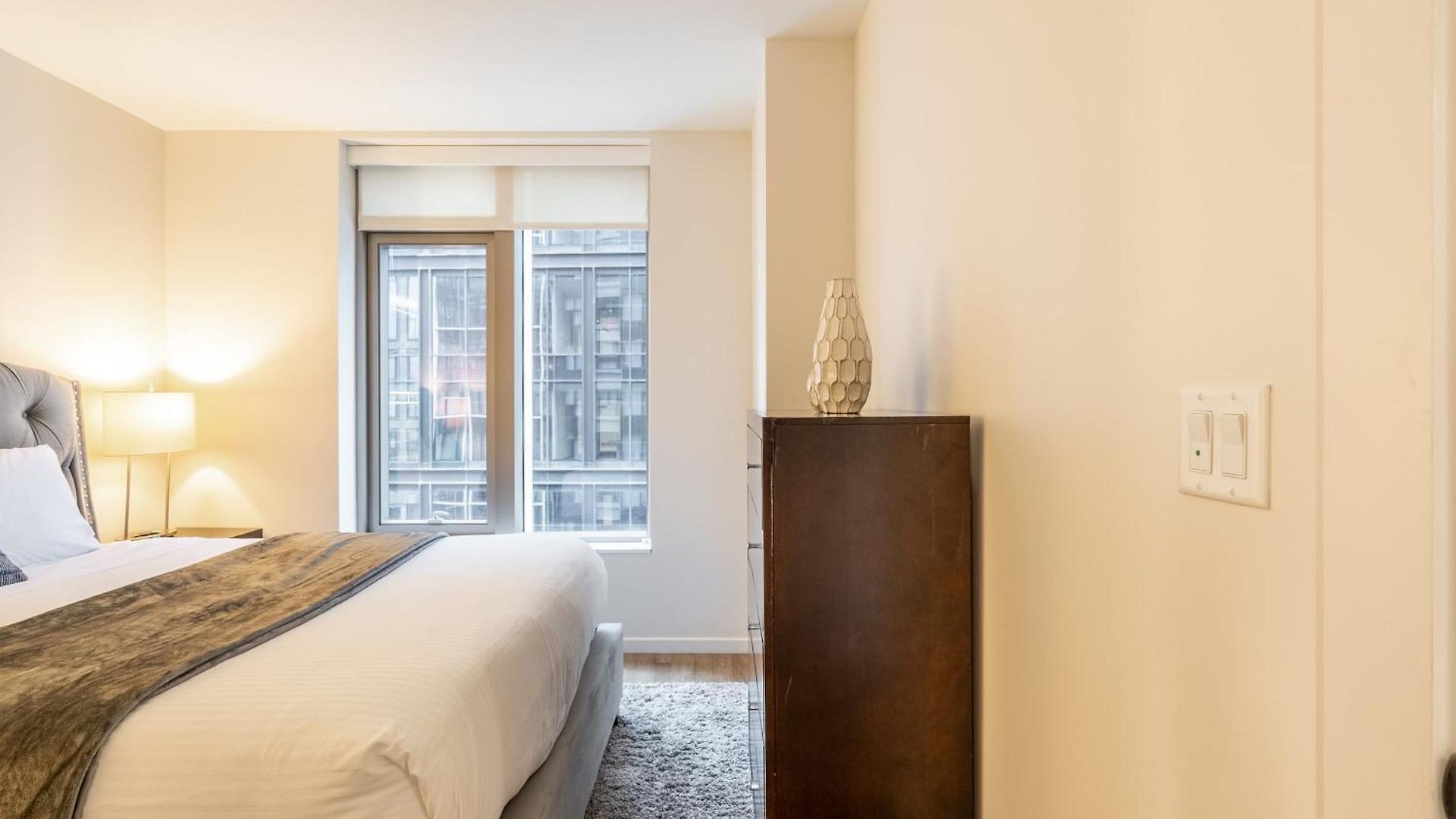 Apartment Modern With Gym And Pool Boston