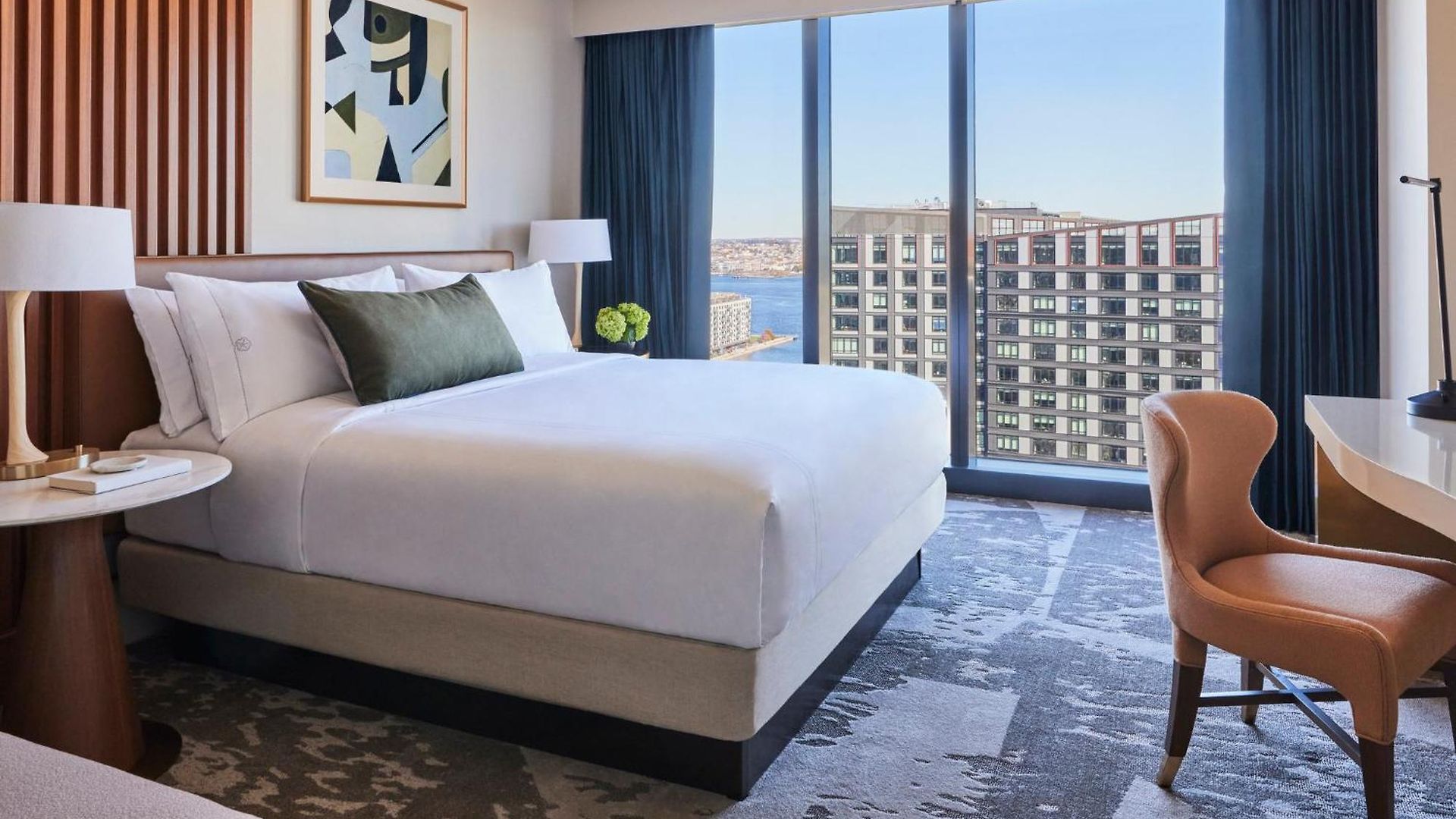 Omni At The Seaport 4*