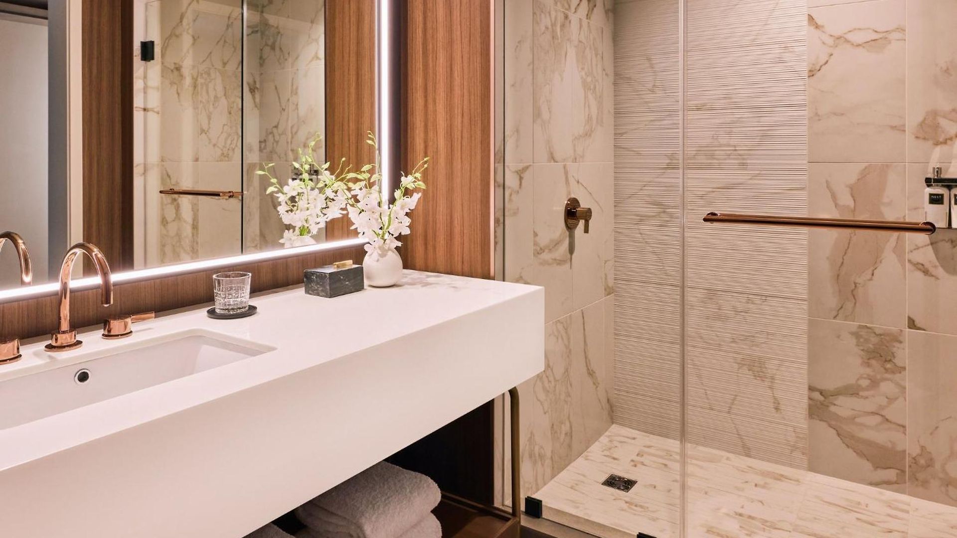 Omni At The Seaport 4*