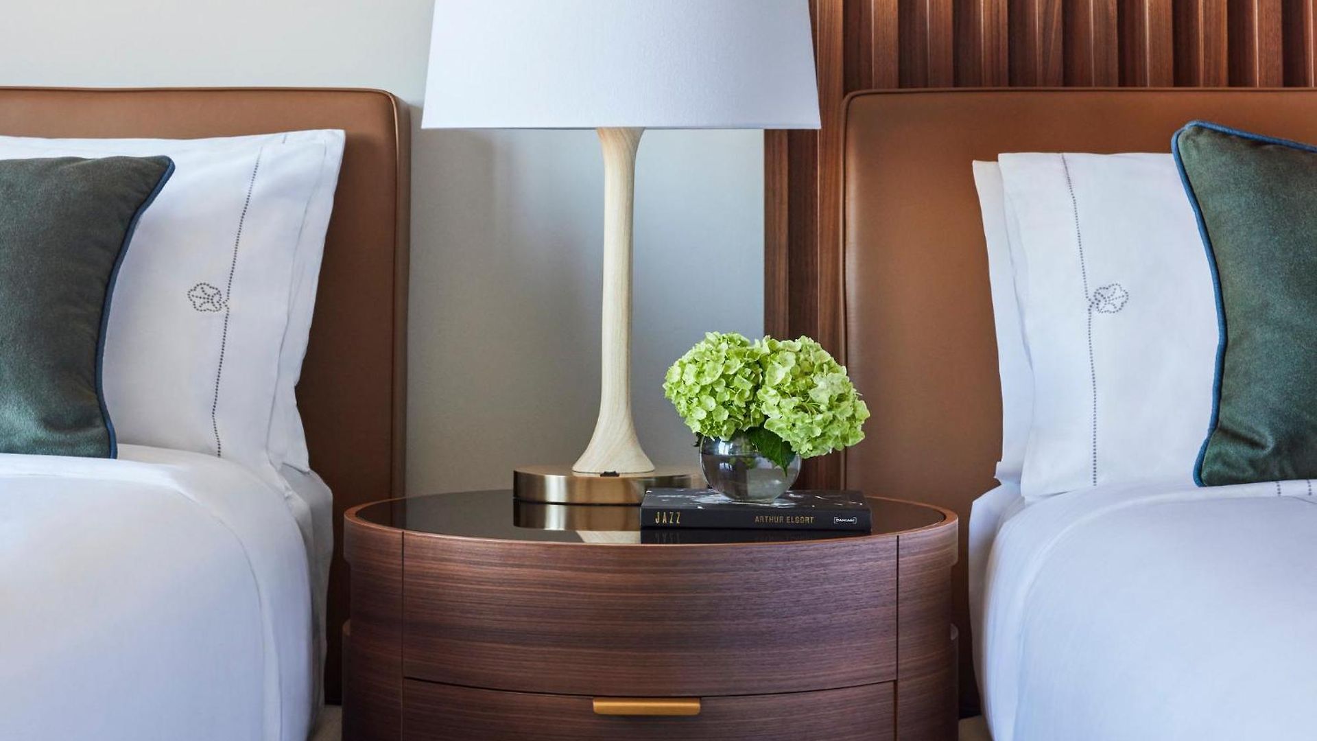 Omni At The Seaport 4*