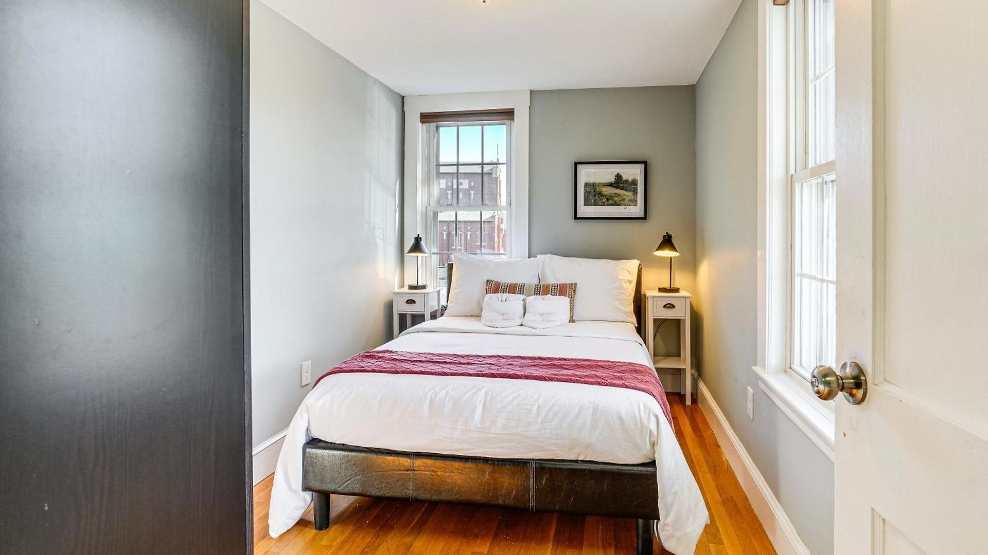 Apartment Walk To Constitution Beach: Mid-century Gem