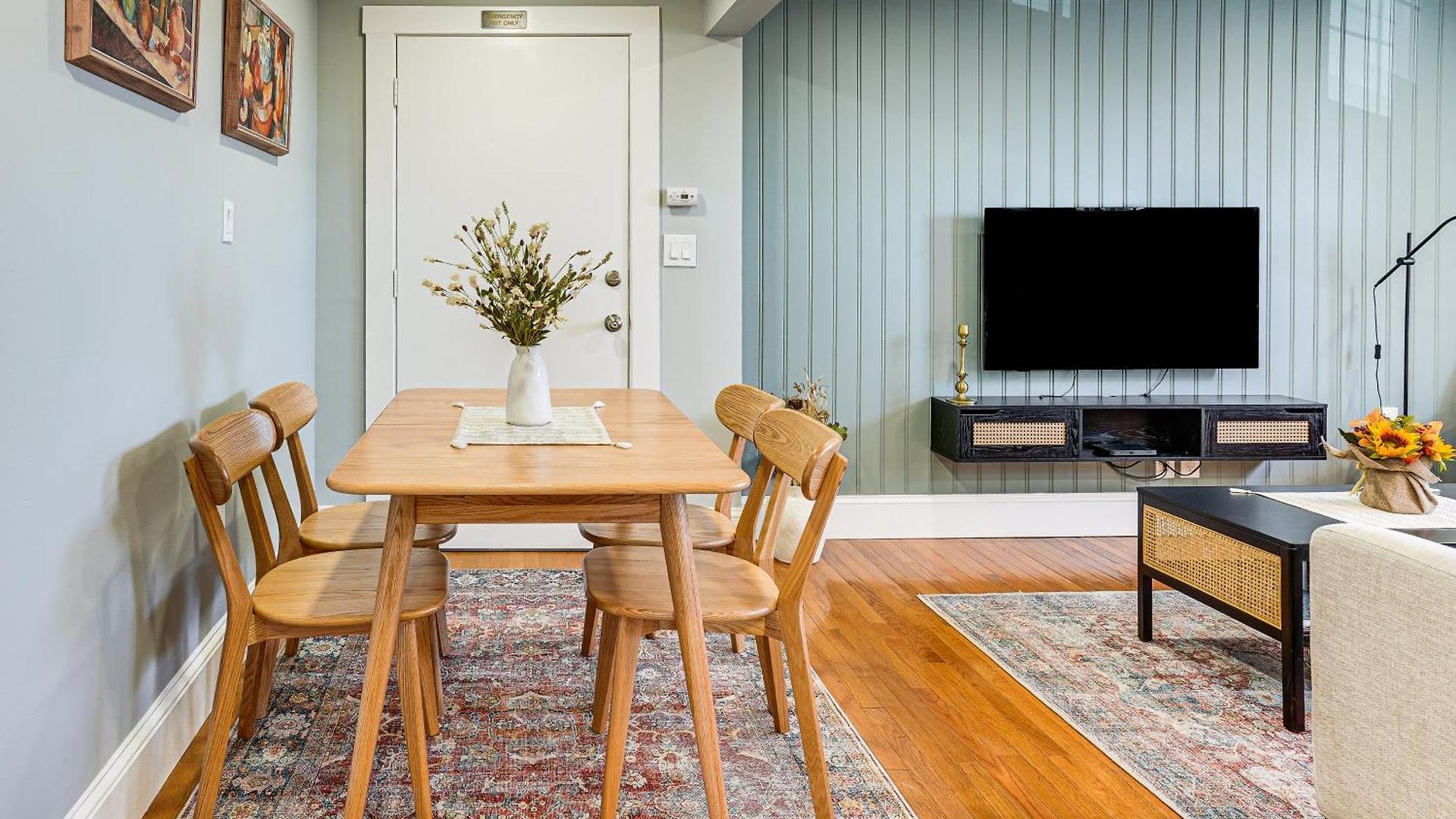 Apartment Walk To Constitution Beach: Mid-century Gem *
