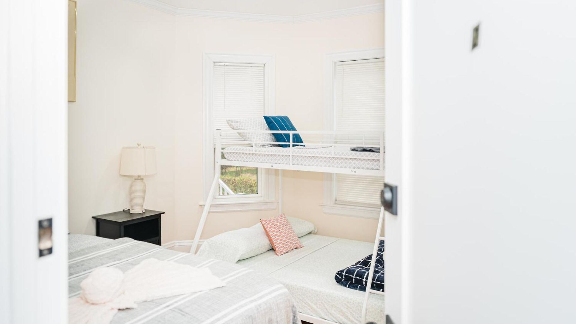 Apartment 76 Carruth - 4br Cozy And Lovely Boston