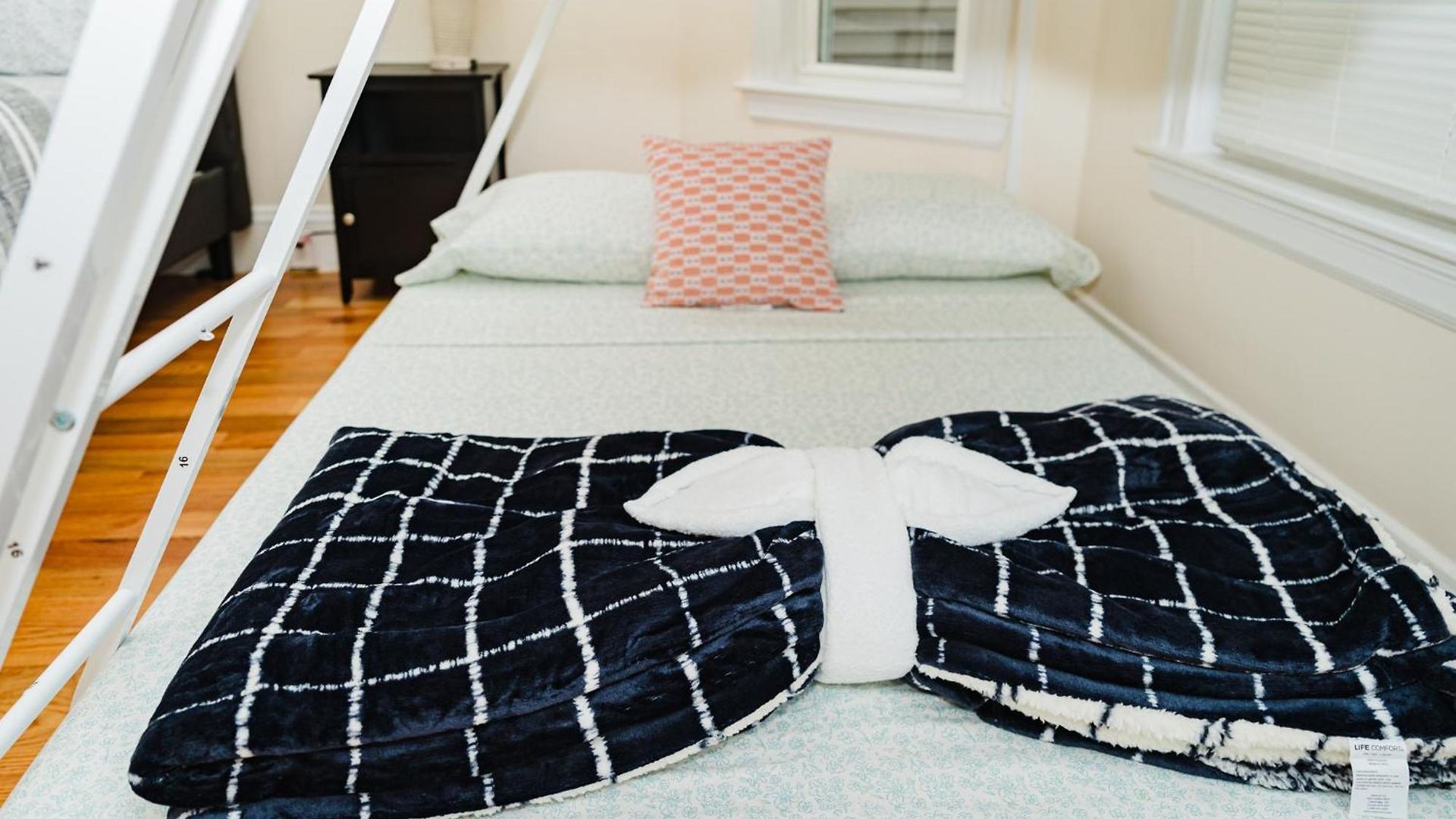 Apartment 76 Carruth - 4br Cozy And Lovely