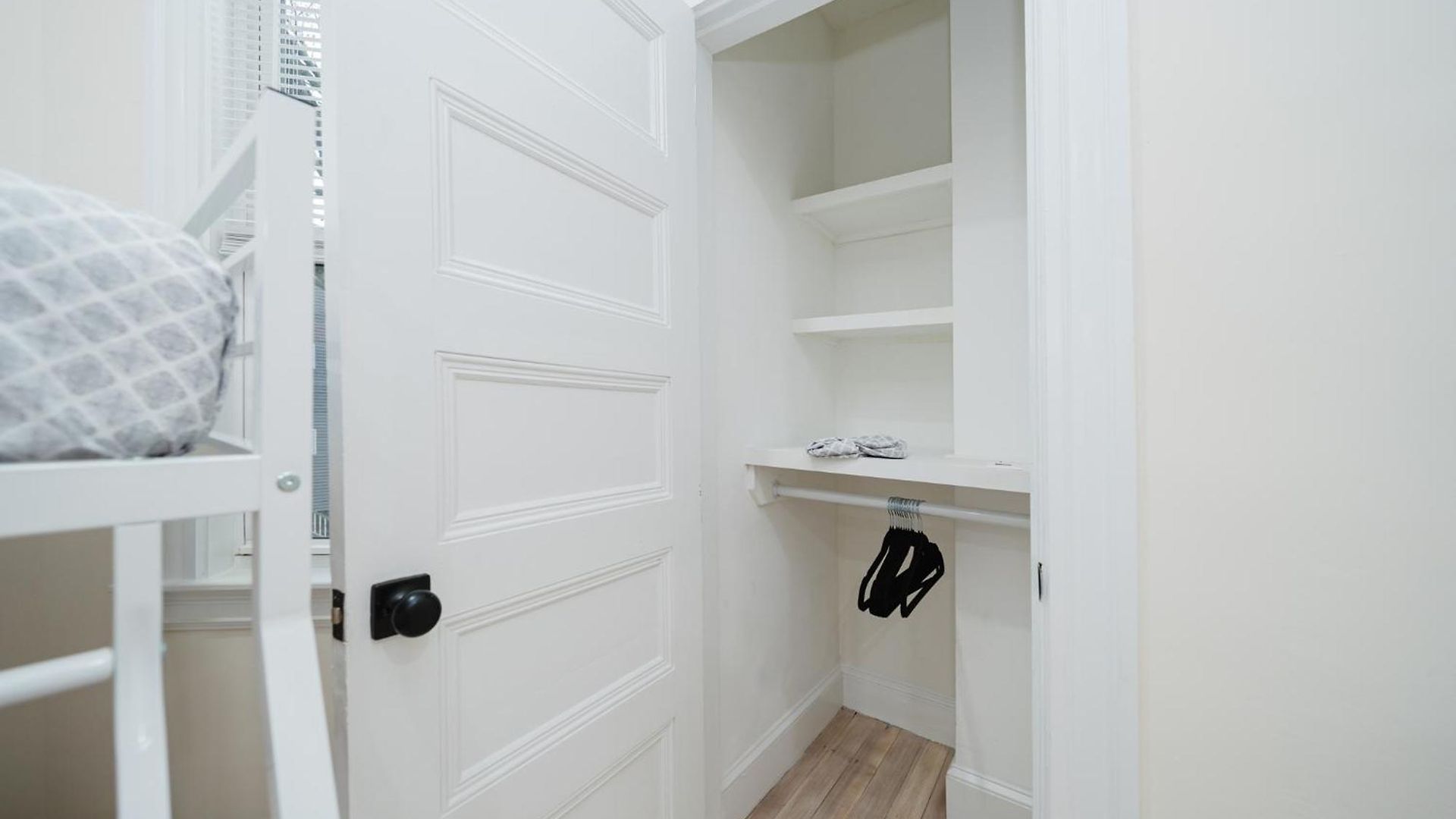 76 Carruth - 4br Cozy And Lovely Apartment