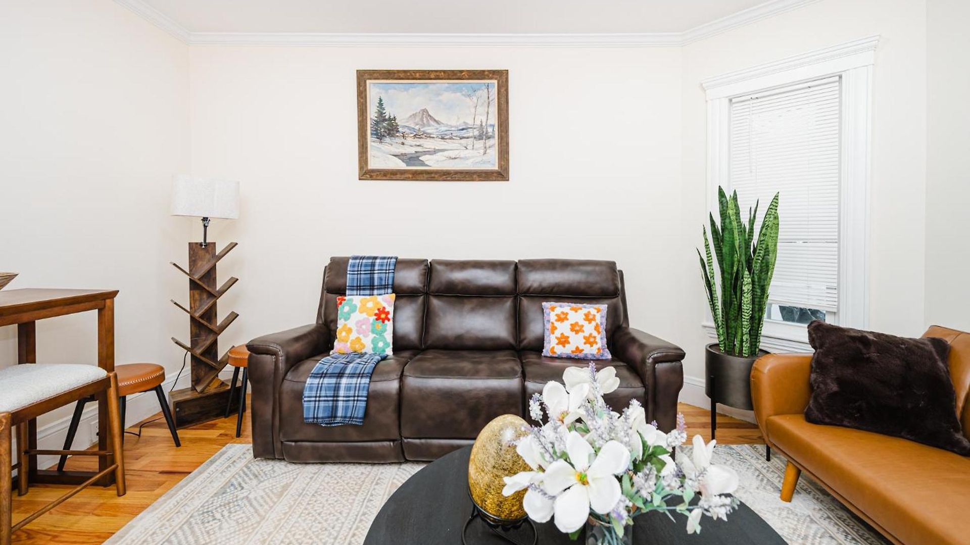 76 Carruth - 4br Cozy And Lovely Apartment