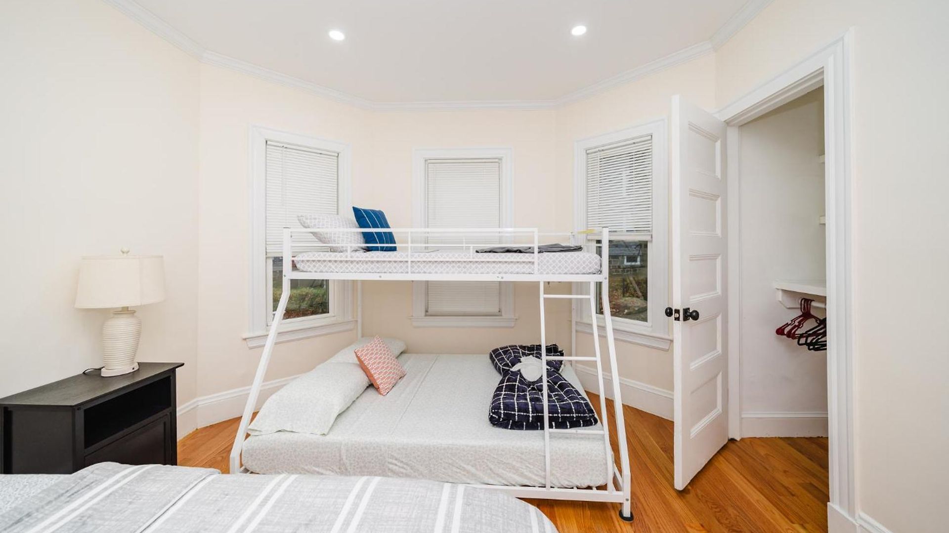 76 Carruth - 4br Cozy And Lovely * Boston