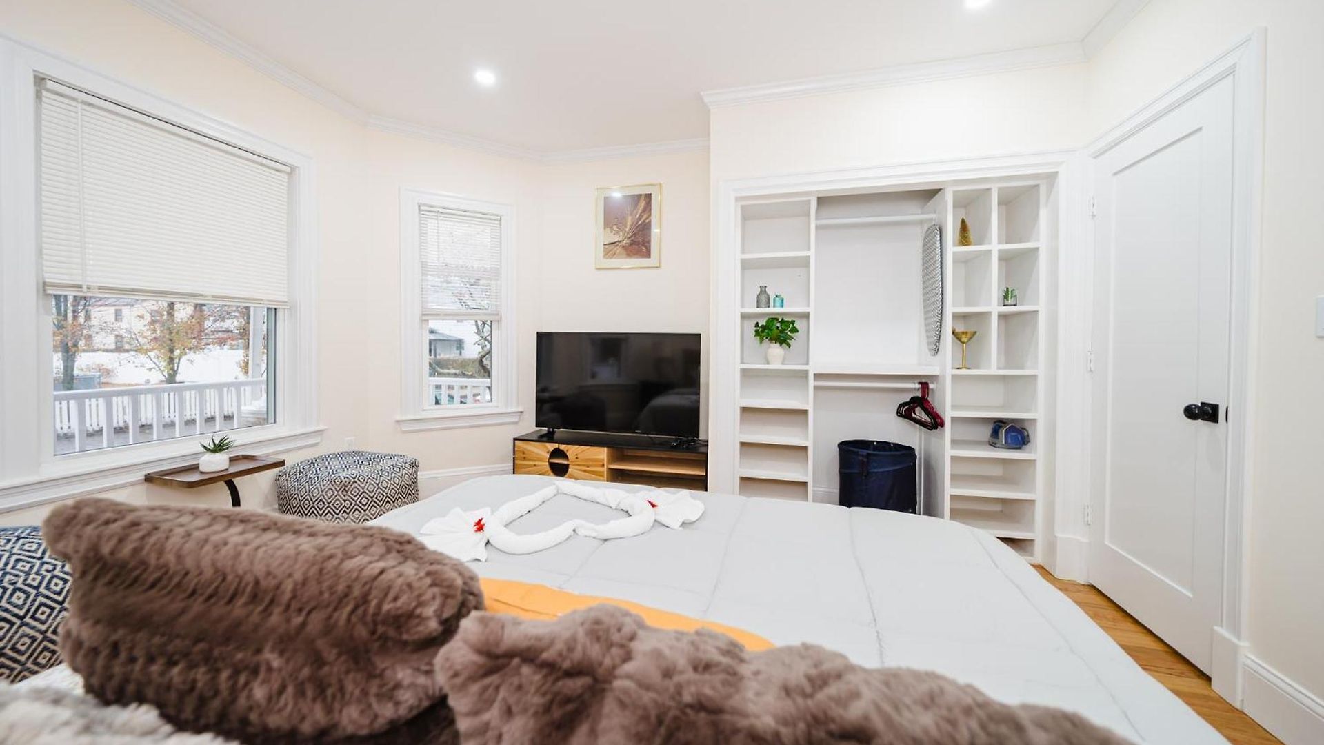 76 Carruth - 4br Cozy And Lovely Apartment *