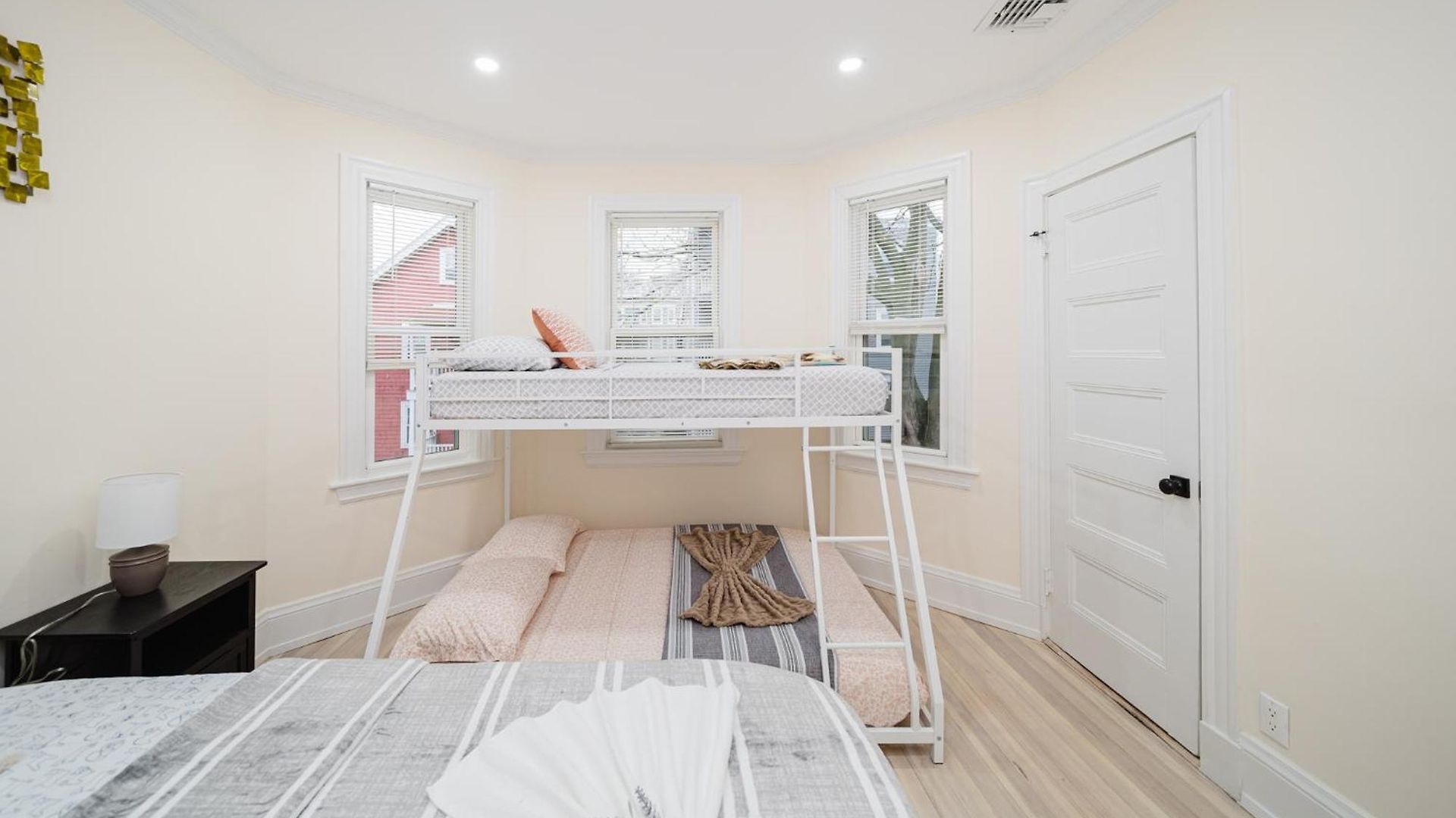 Apartment 76 Carruth - 4br Cozy And Lovely Boston