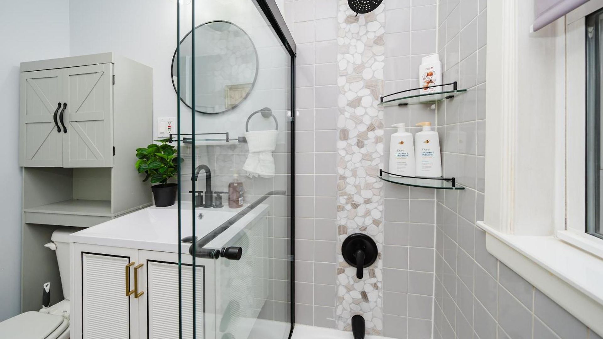 76 Carruth - 4br Cozy And Lovely Apartment *