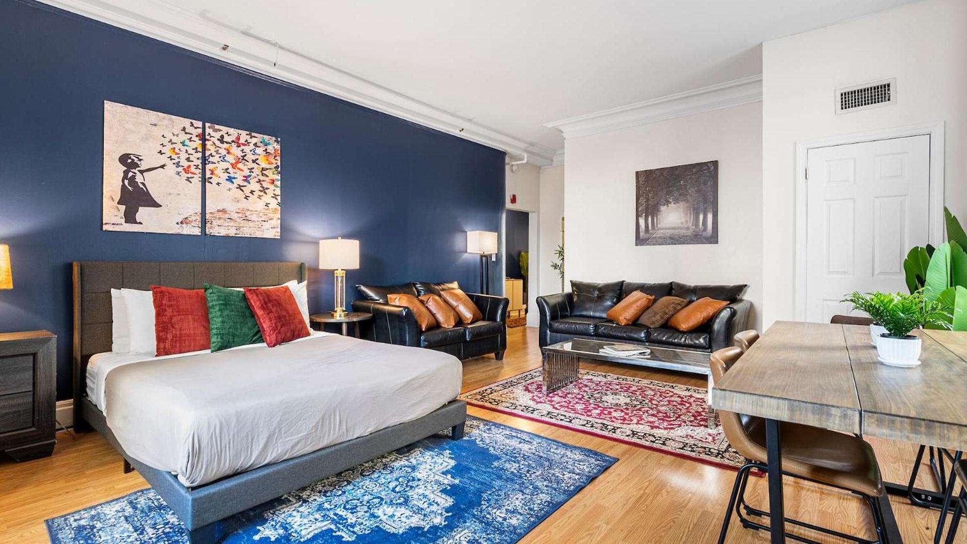 Furnished In Downtown *