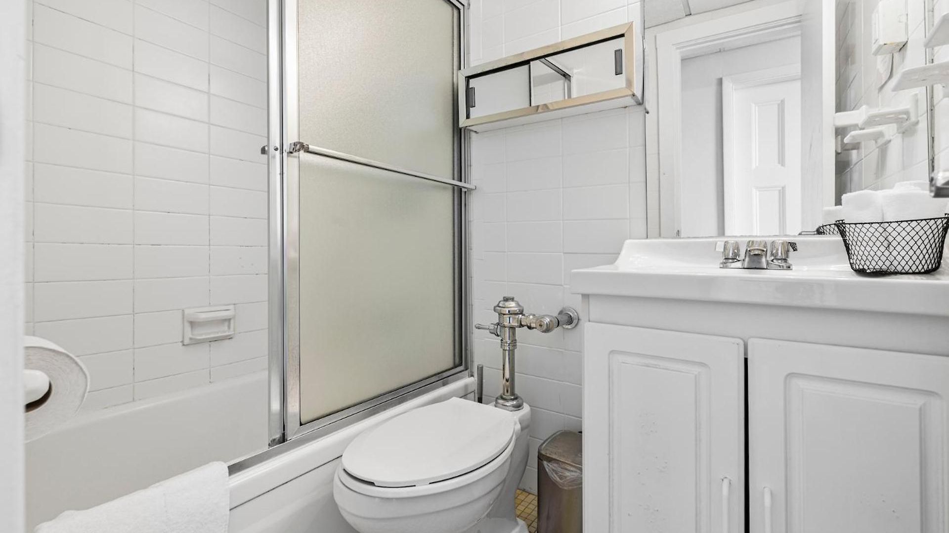 Apartment Furnished In Downtown *