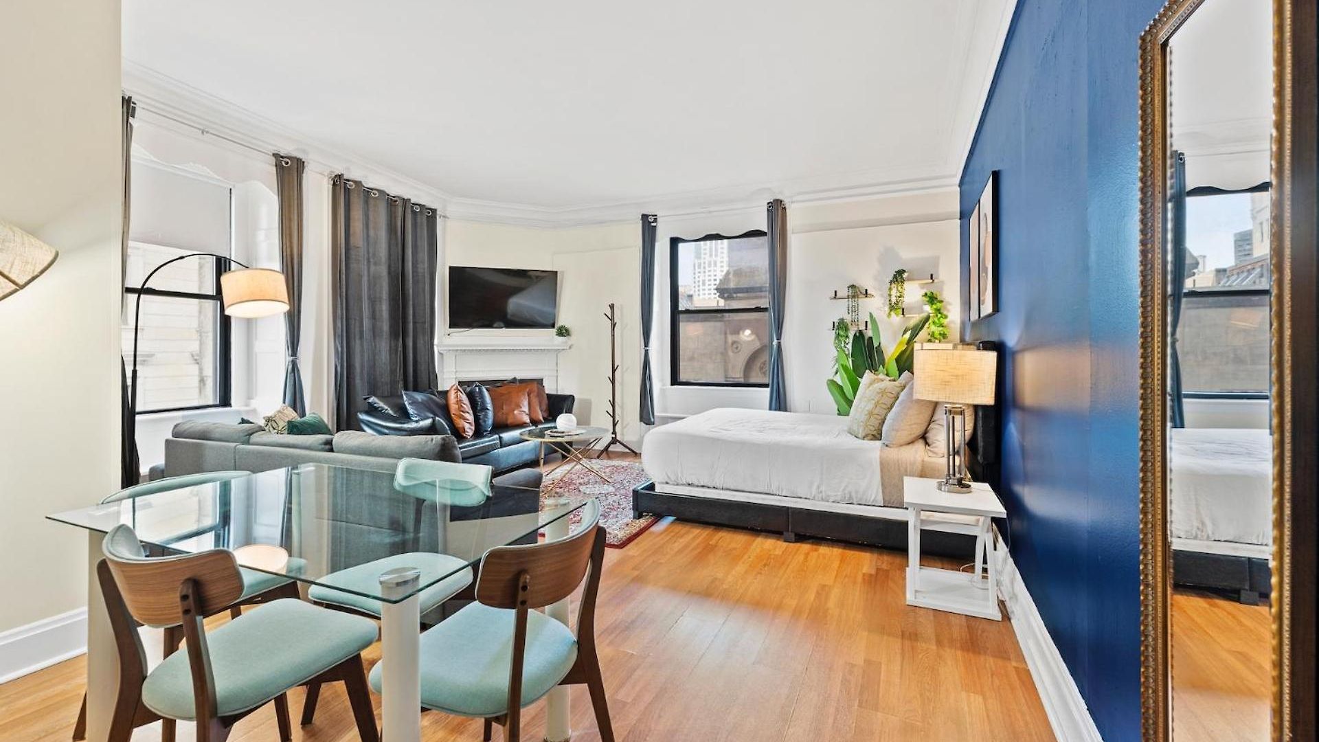 Furnished In Downtown Apartment *