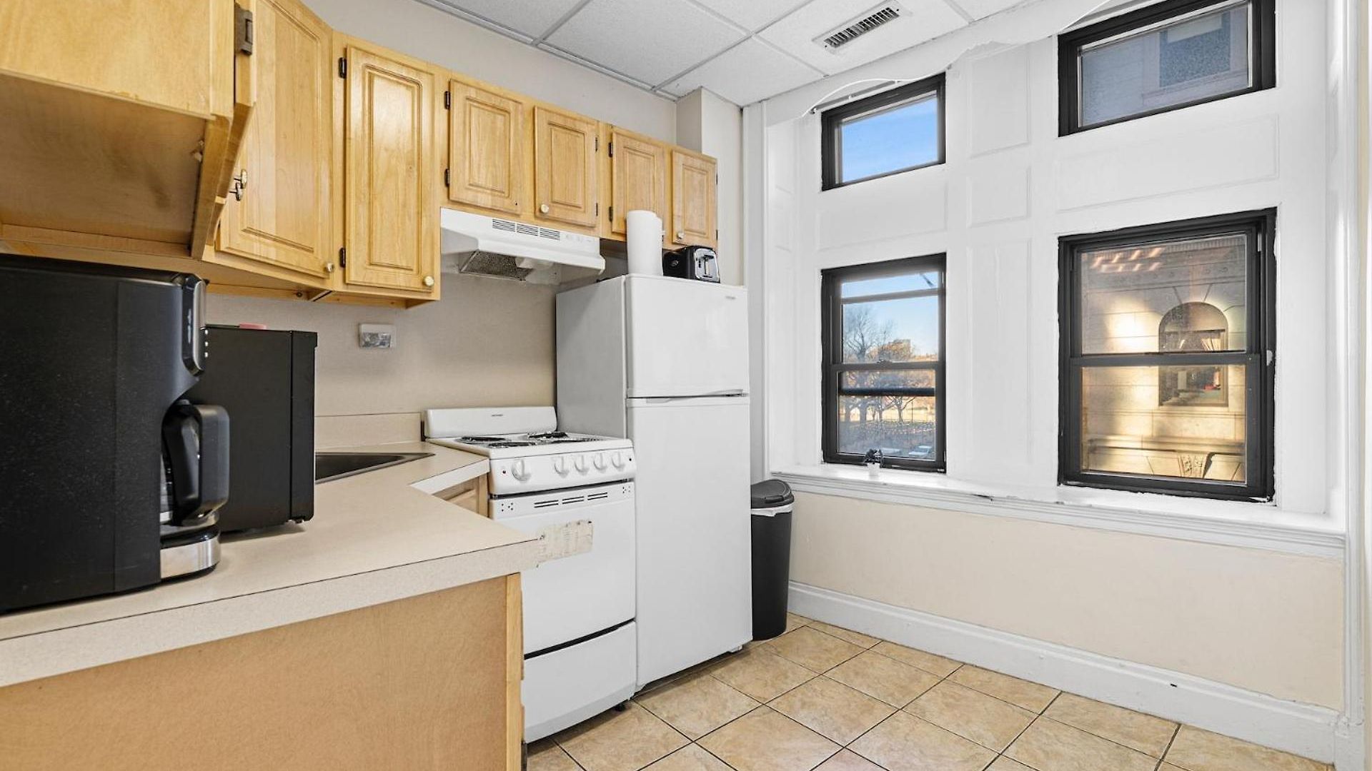 Furnished In Downtown Apartment *