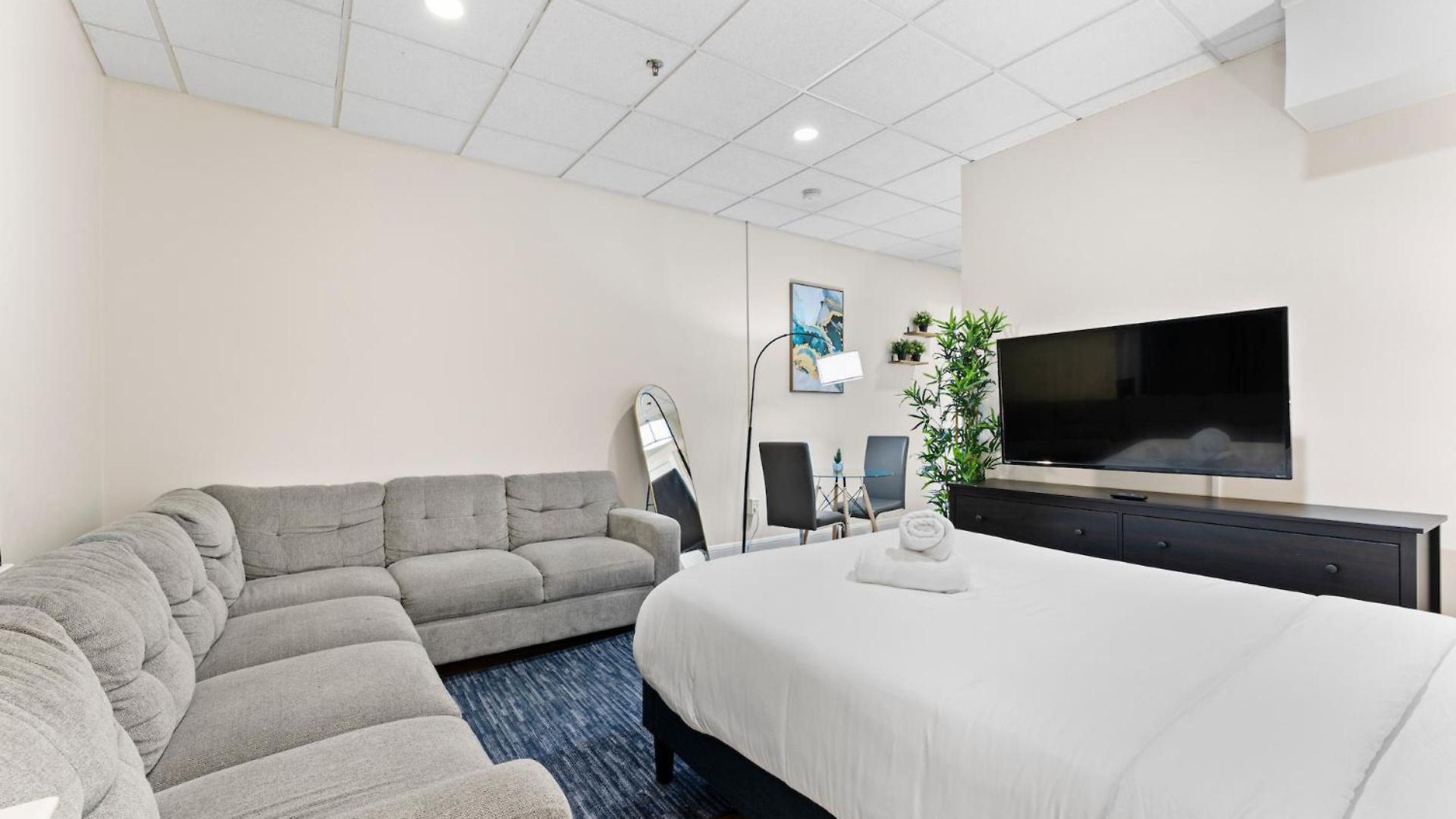Furnished In Downtown Apartment