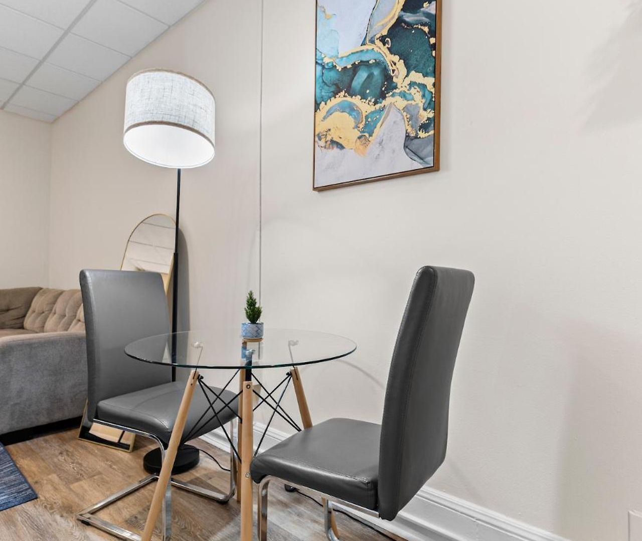 Furnished In Downtown *