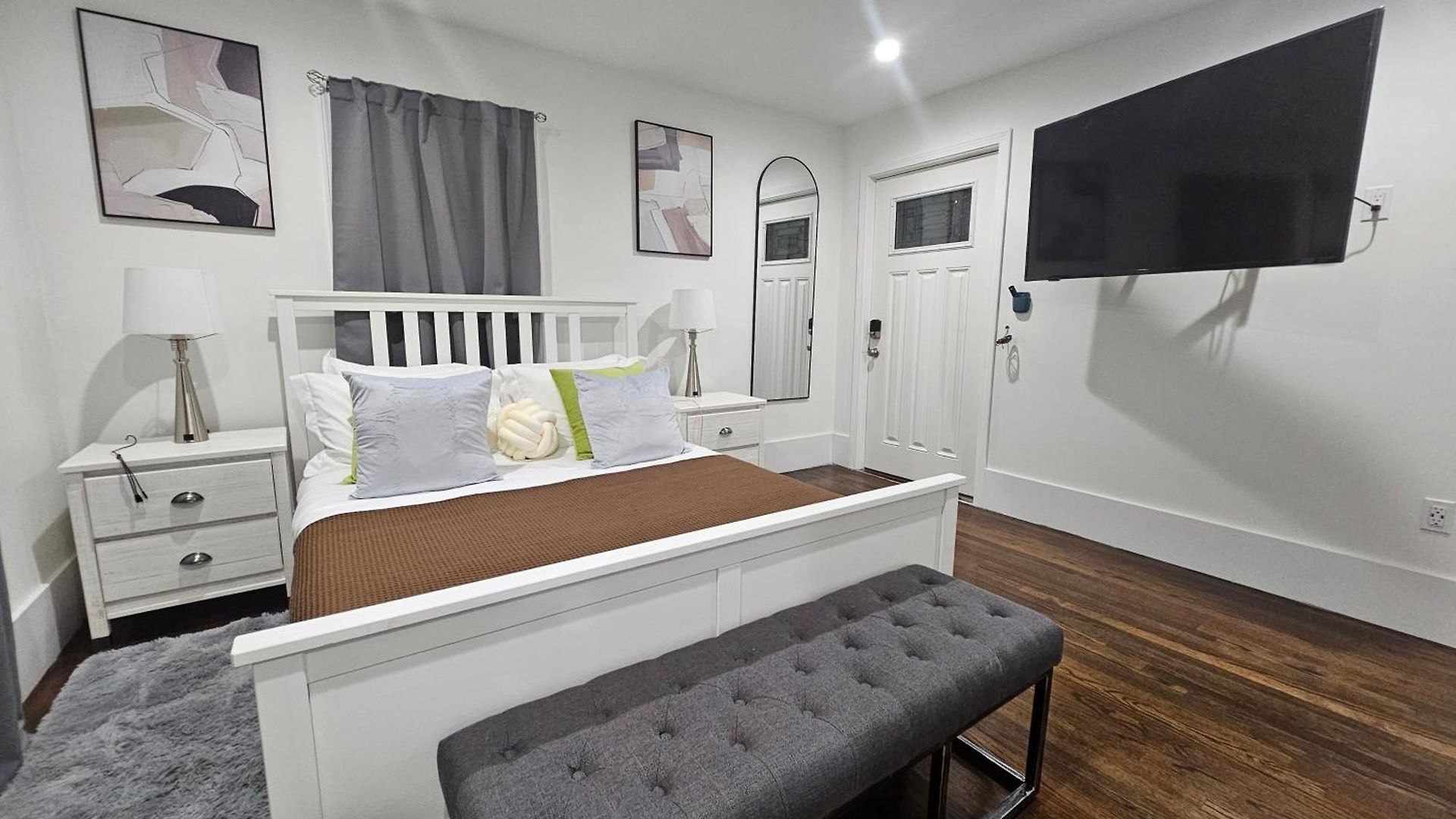 Holiday home Brand New 4br House 20min Downtown