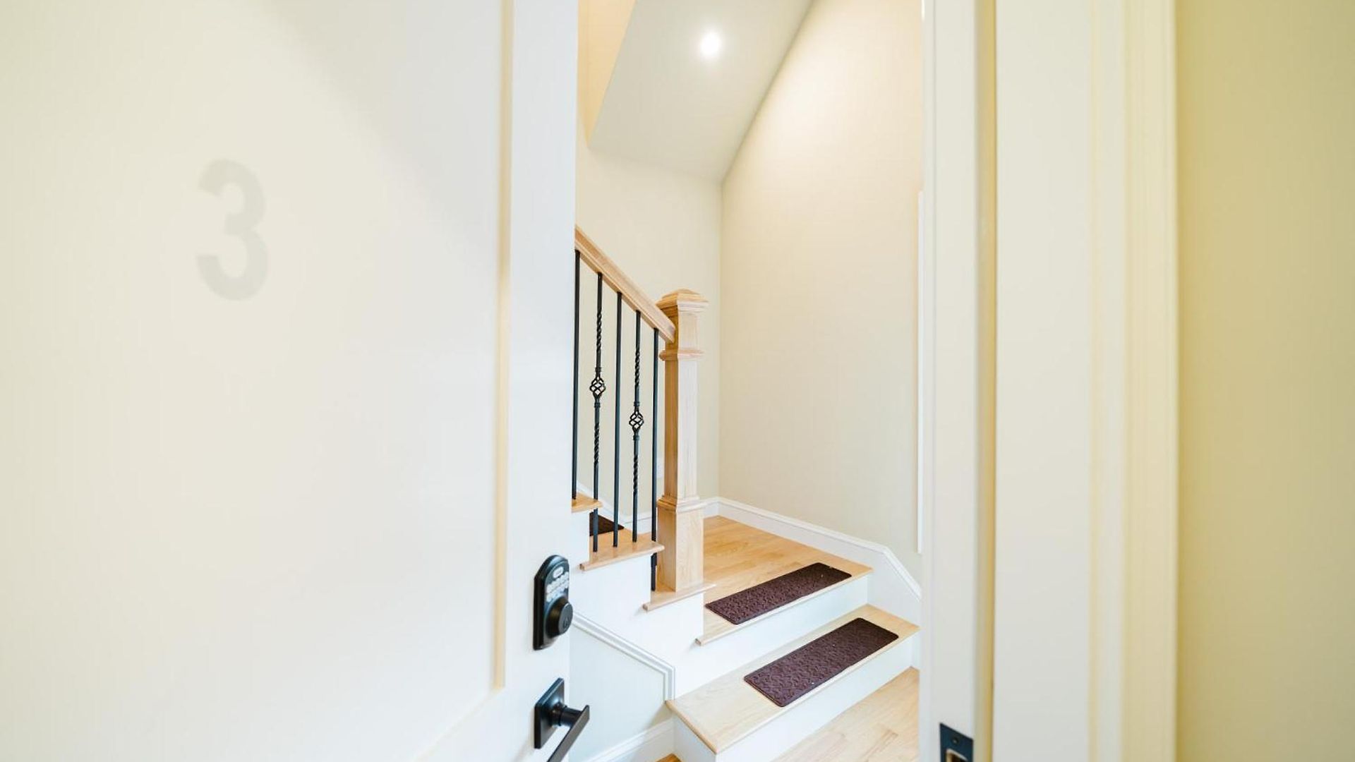 Sleek 3br - World Cup 2026 Escape - Near Franklin Park 60-3