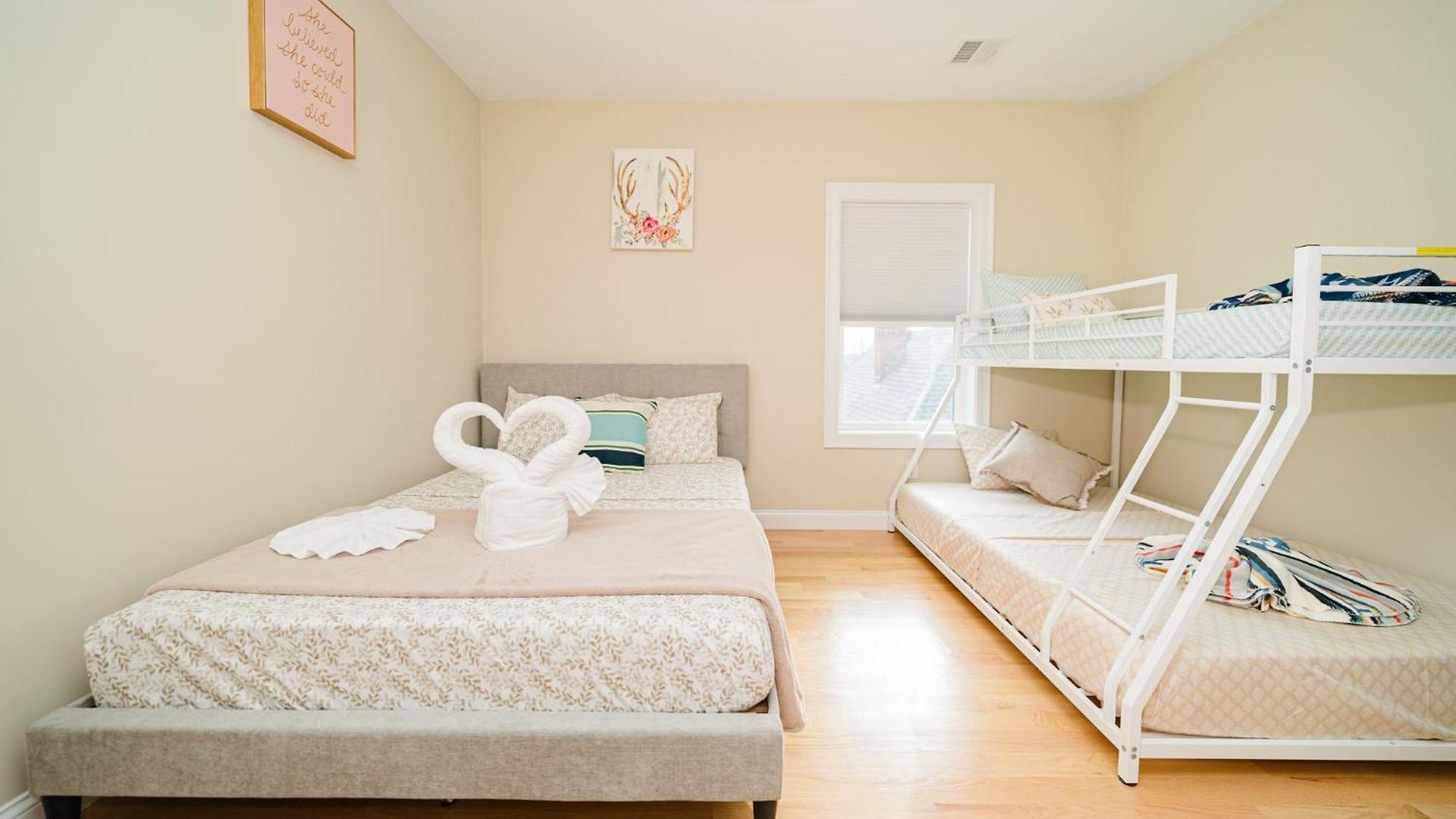 Sleek 3br - World Cup 2026 Escape - Near Franklin Park 60-3 *